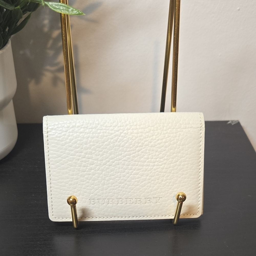 BURBERRY IVORY LEATHER CARD CASE